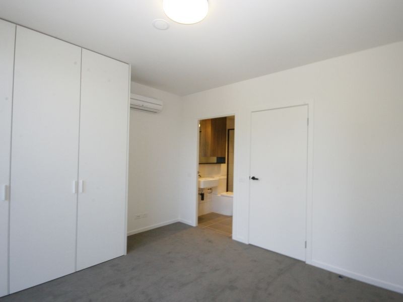 04/110 Keppel Street, Carlton VIC 3053