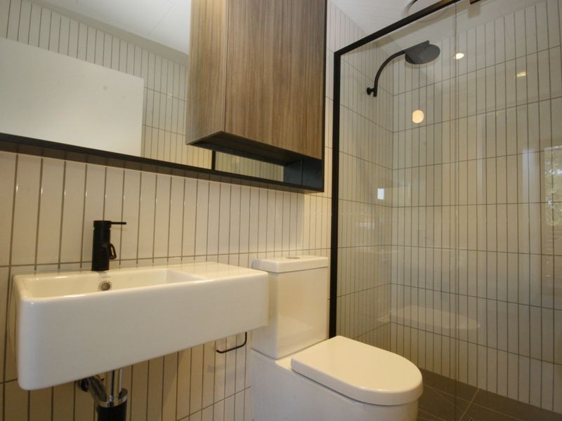 04/110 Keppel Street, Carlton VIC 3053