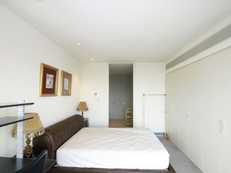 8 Kavanagh Street, Southbank VIC 3006