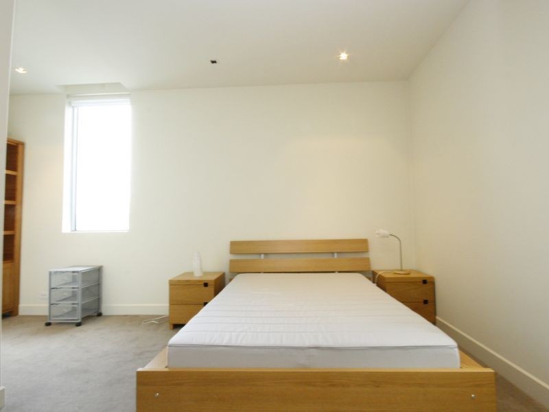 8 Kavanagh Street, Southbank VIC 3006