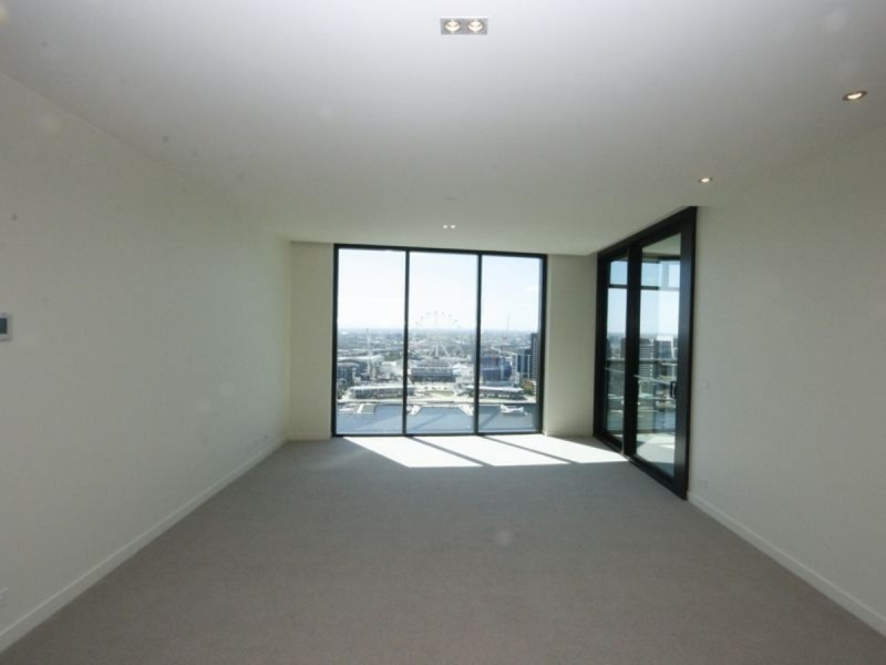2404/9 Waterside Place, Docklands VIC 3008