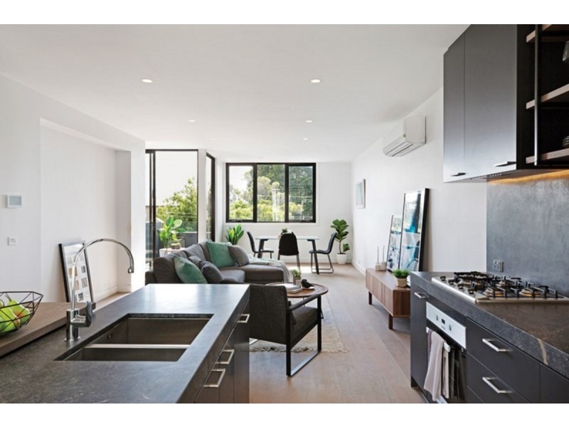 * Albert Street, Mordialloc VIC 3195