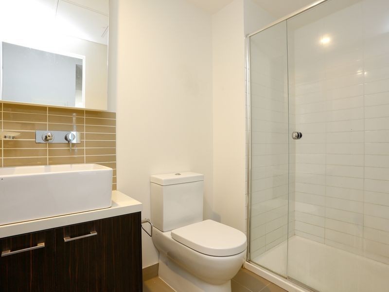 8 Sutherland Street, Melbourne VIC 3000