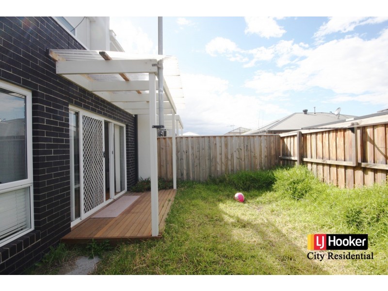 17/5 Annafee Avenue, Keysborough VIC 3173