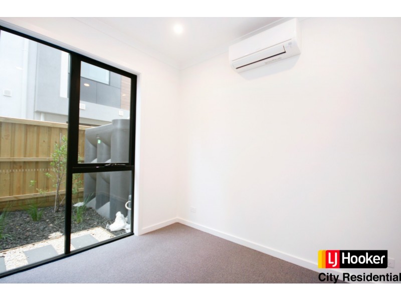 4 Velvet Road, Port Melbourne VIC 3207