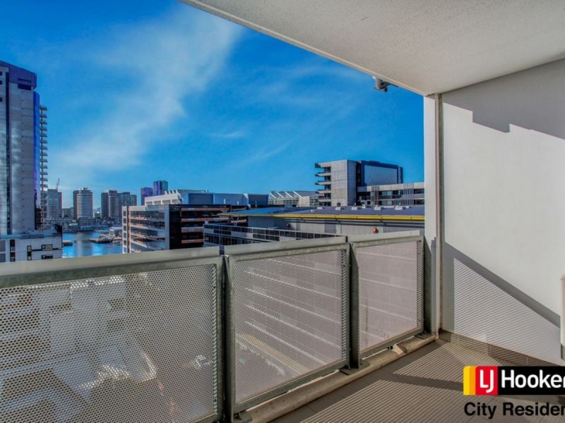 907/55 Merchant Street, Docklands VIC 3008