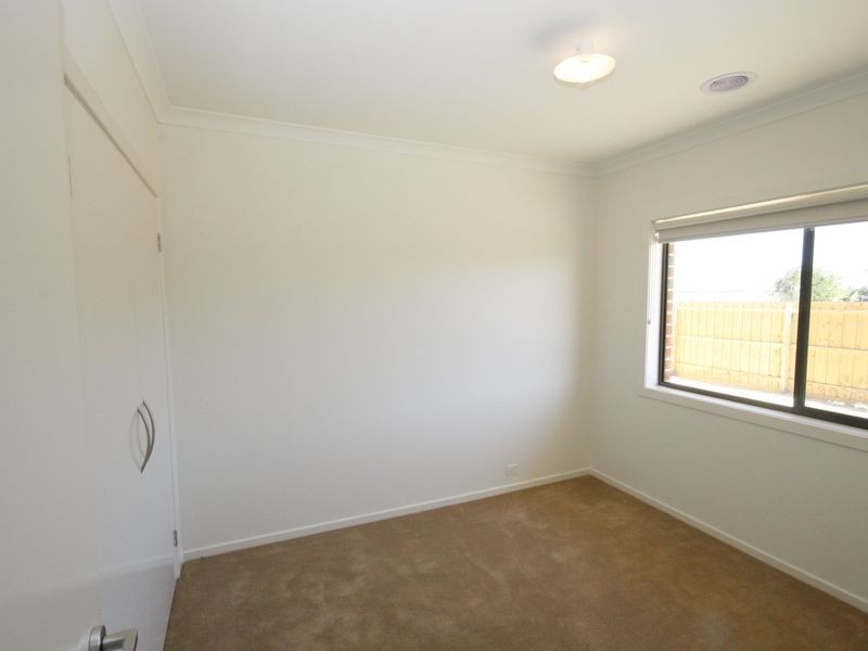 38 Grassland Drive, Point Cook VIC 3030