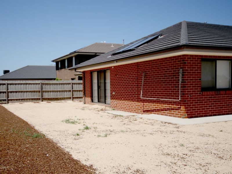 38 Grassland Drive, Point Cook VIC 3030