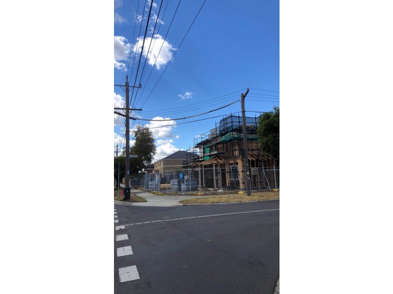 * Wellington Road, Clayton VIC 3168