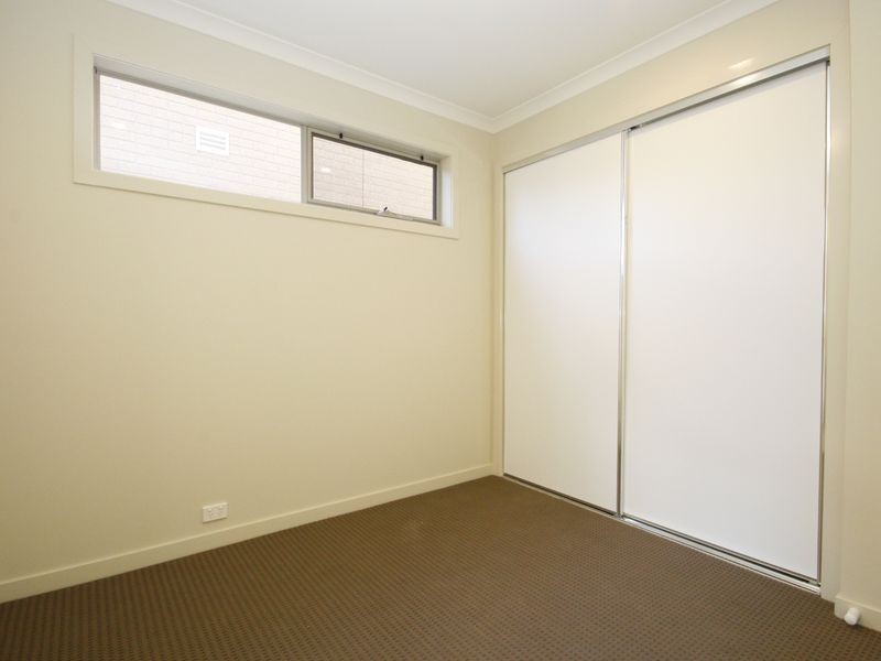 12 Tattersalls Lane, Point Cook VIC 3030