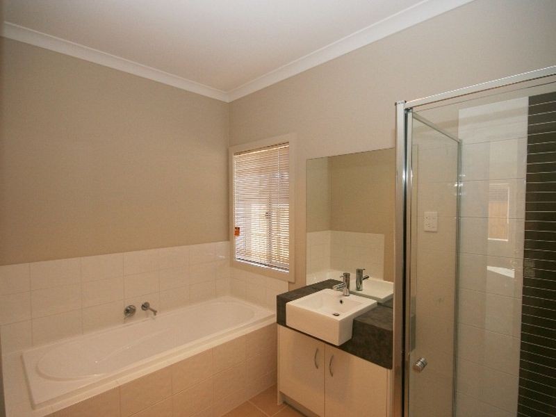 35 Tobago Street, Point Cook VIC 3030