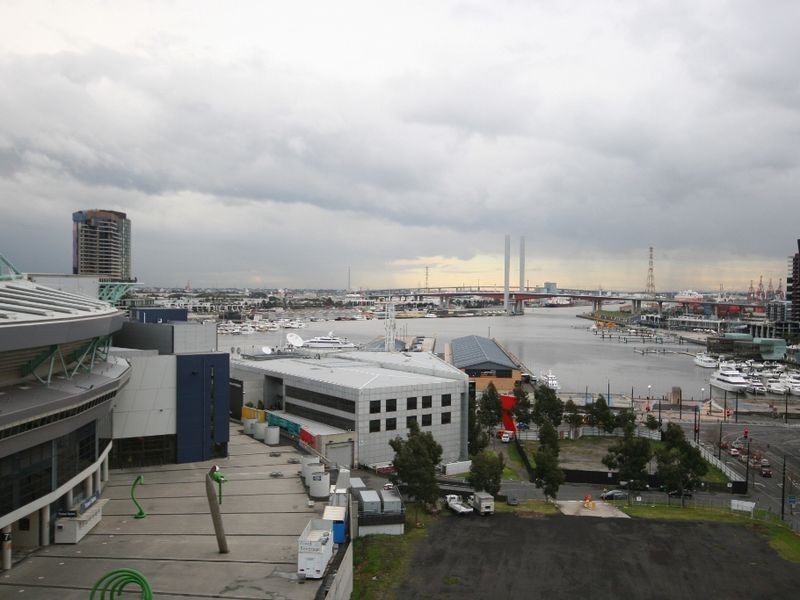 1015/675 La Trobe Street, Docklands VIC 3008