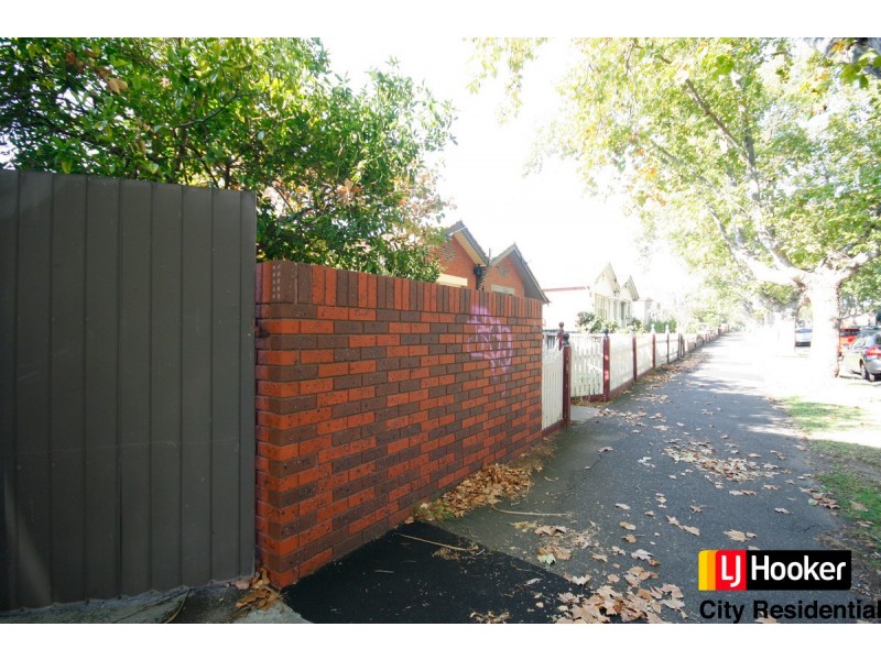 104 Canterbury Street, Flemington VIC 3031
