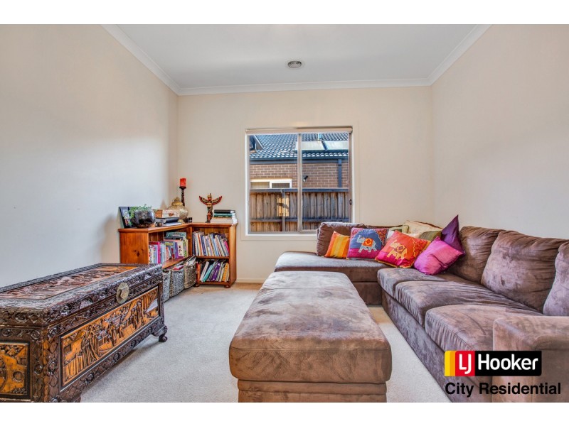 16 Chamberlain Way, Williams Landing VIC 3027