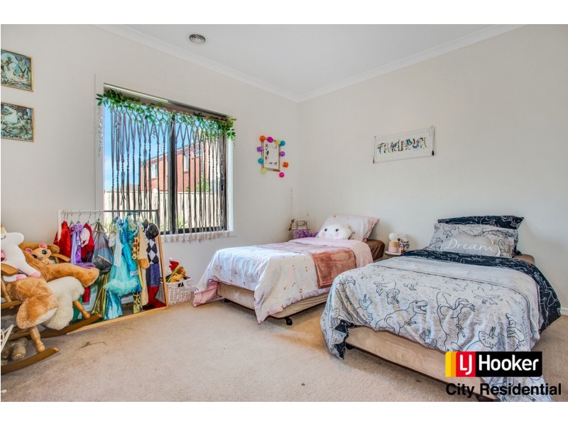 16 Chamberlain Way, Williams Landing VIC 3027