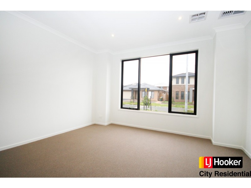 11 Yarkon Way, Point Cook VIC 3030