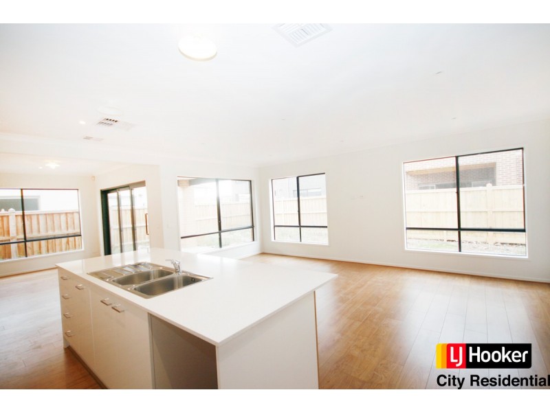 11 Yarkon Way, Point Cook VIC 3030