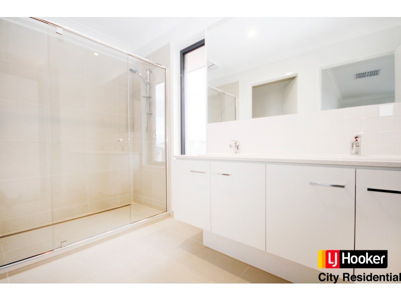 11 Yarkon Way, Point Cook VIC 3030