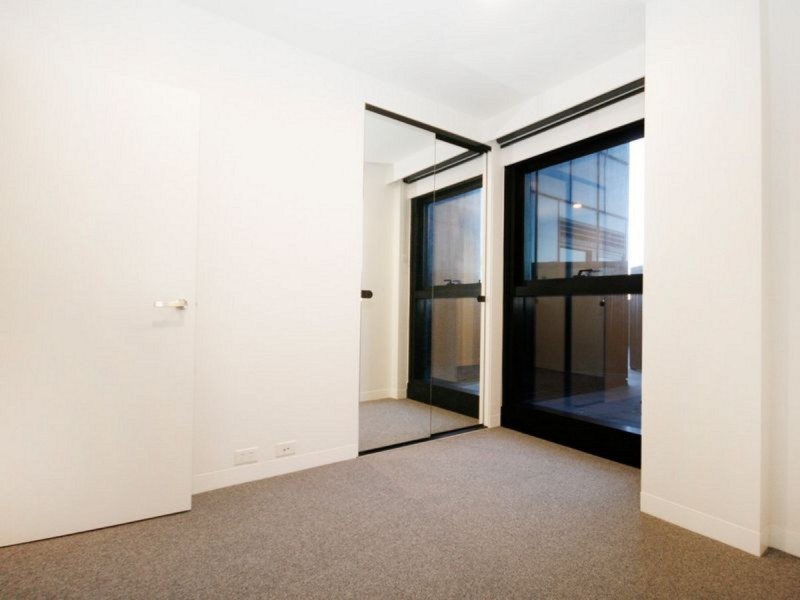 413/6-22 Pearl River Road, Docklands VIC 3008