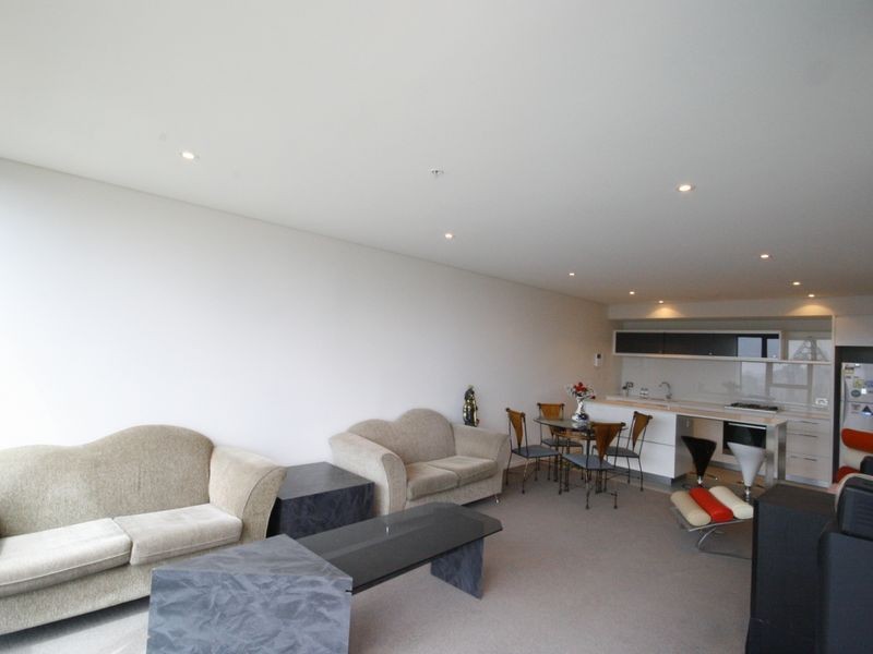 2102/1 Point Park Crescent, Docklands VIC 3008