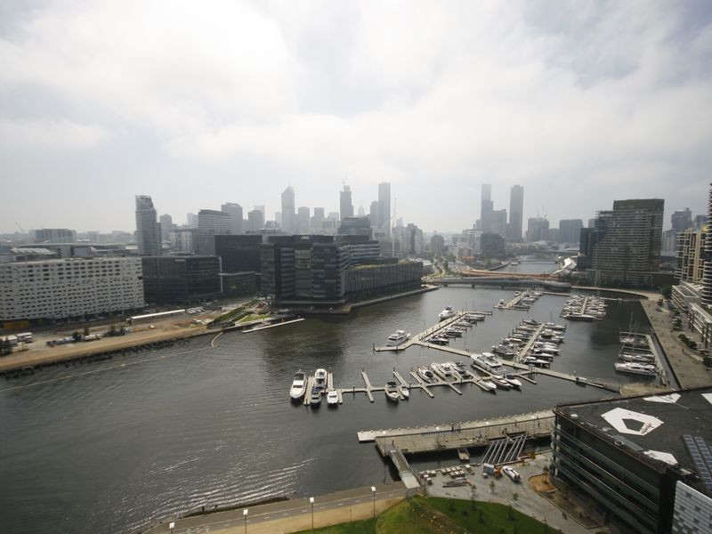 2102/1 Point Park Crescent, Docklands VIC 3008