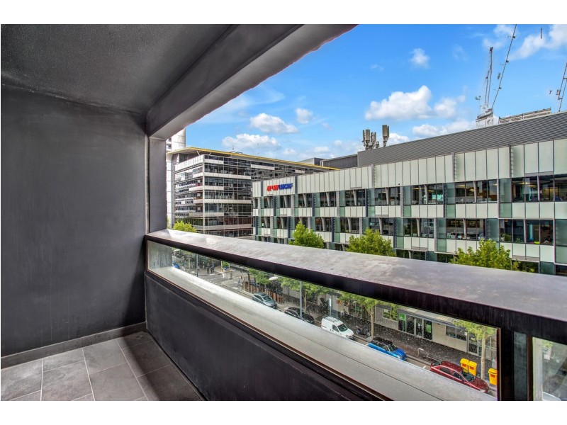 401/838 Bourke Street, Docklands VIC 3008