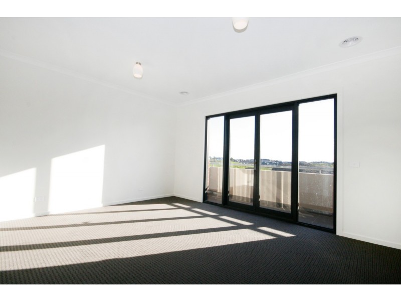 79 Baycrest Drive, Point Cook VIC 3030