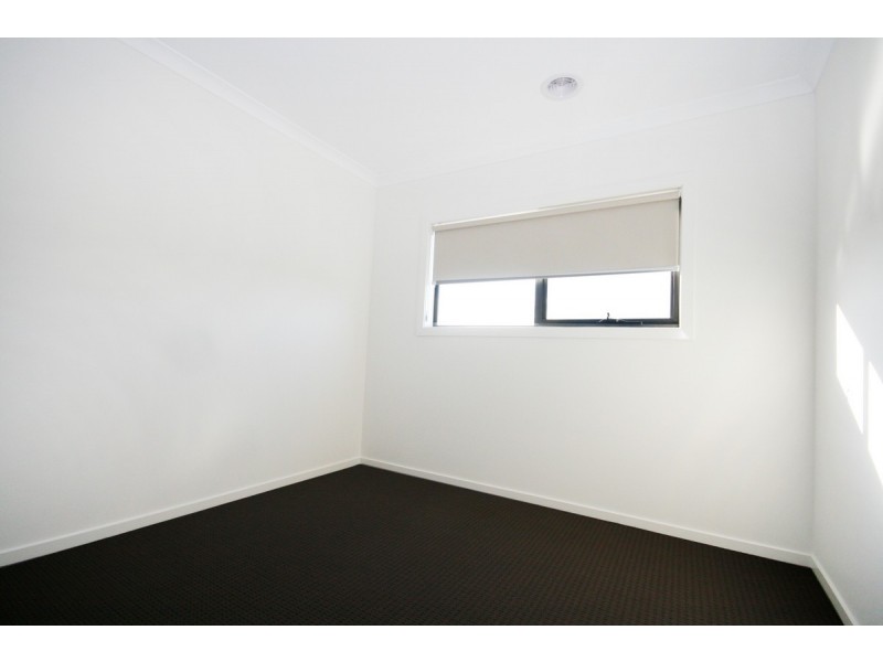 79 Baycrest Drive, Point Cook VIC 3030