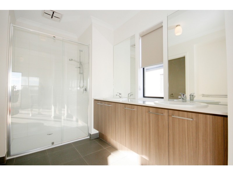 79 Baycrest Drive, Point Cook VIC 3030