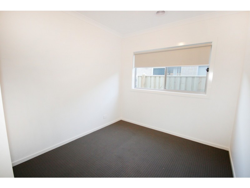 13 Aylesbury Avenue, Truganina VIC 3029