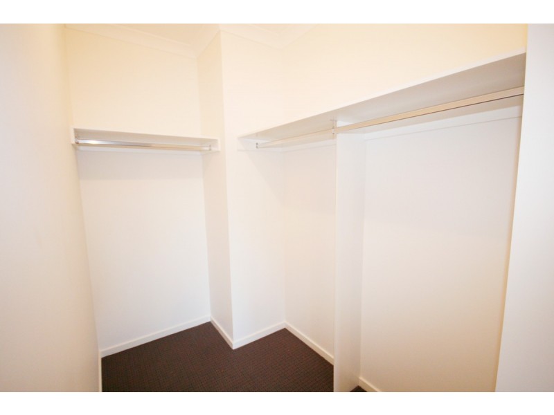 13 Aylesbury Avenue, Truganina VIC 3029