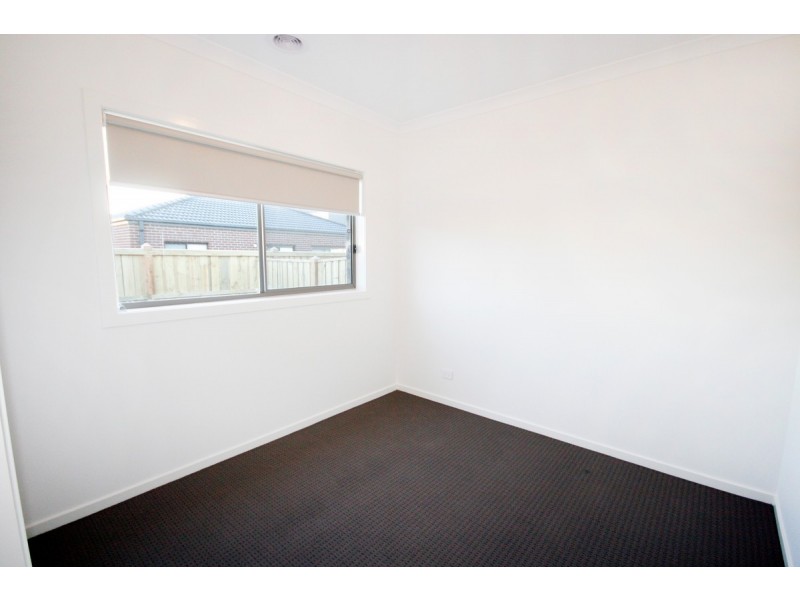 13 Aylesbury Avenue, Truganina VIC 3029