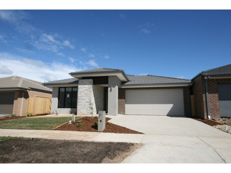 11 Lambro Way, Point Cook VIC 3030