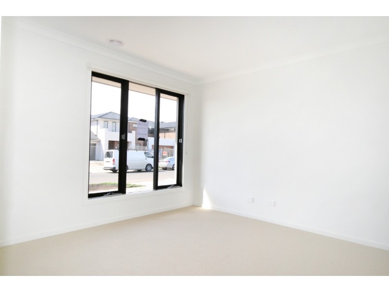 11 Lambro Way, Point Cook VIC 3030