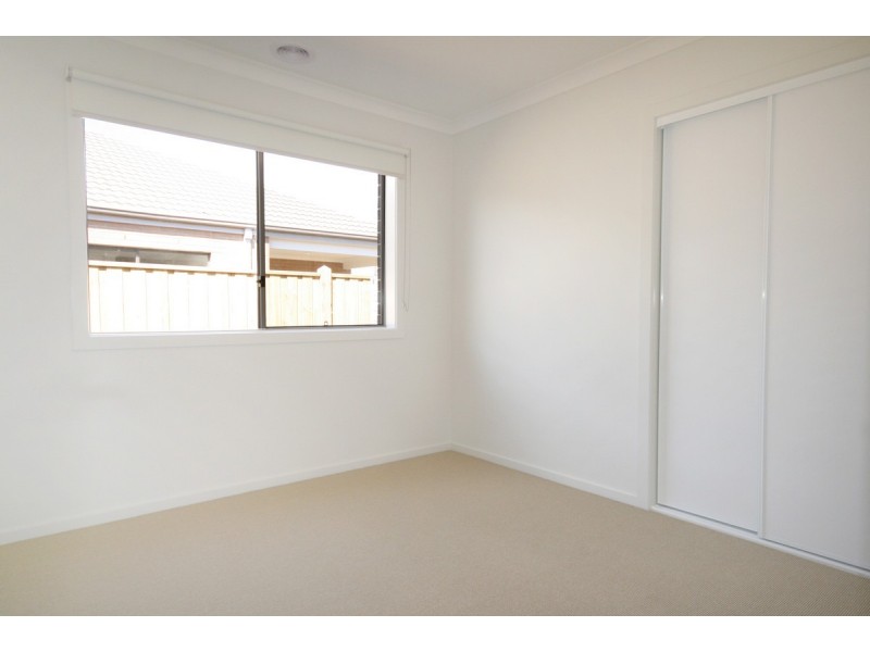 11 Lambro Way, Point Cook VIC 3030