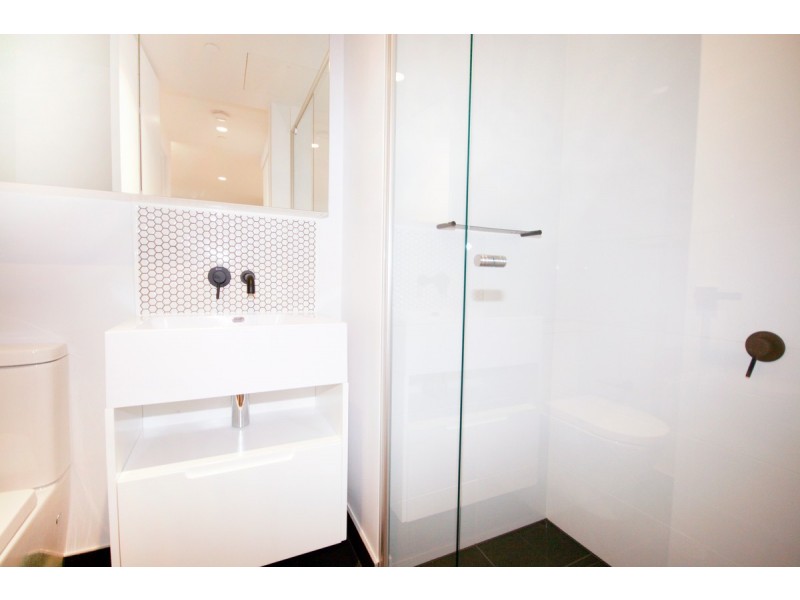 2205/442-450 Elizabeth Street, Melbourne VIC 3000