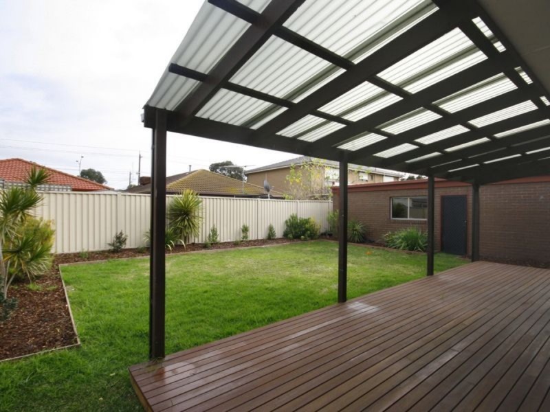 99 Seventh Avenue, Altona North VIC 3025