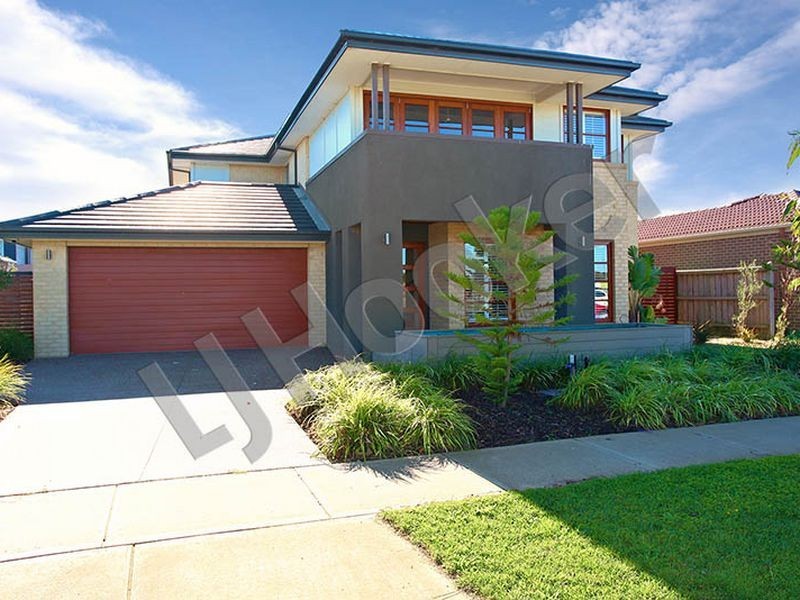 22 Brookwater Pde, Lyndhurst VIC 3975