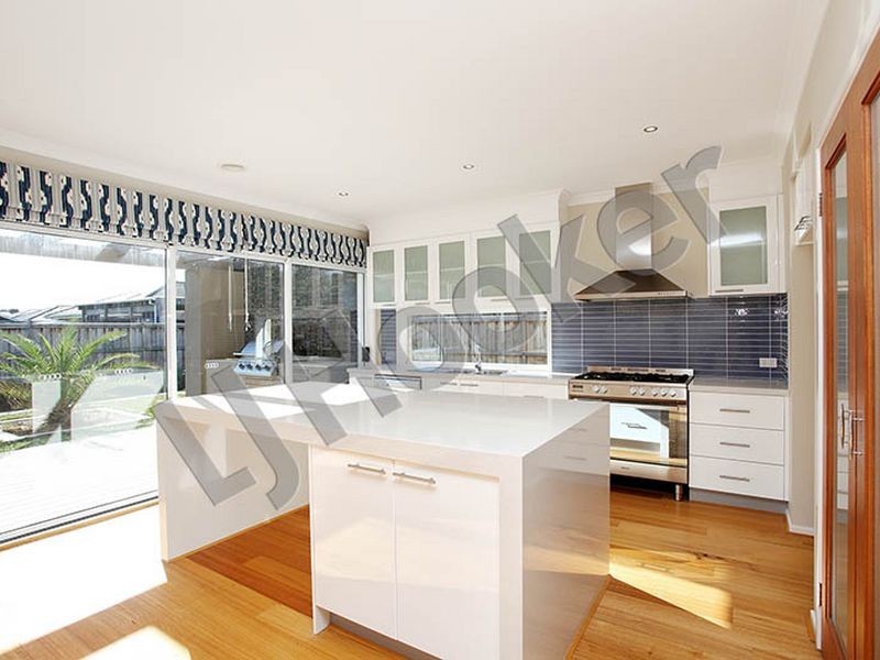 22 Brookwater Pde, Lyndhurst VIC 3975