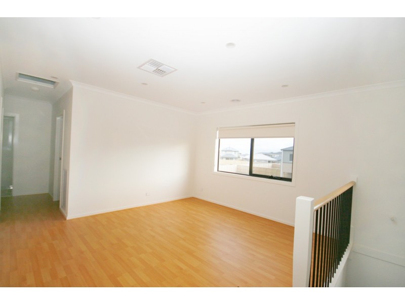 30 Bayvista Circuit, Point Cook VIC 3030