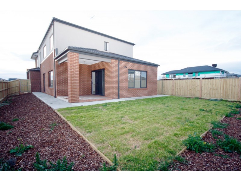 30 Bayvista Circuit, Point Cook VIC 3030