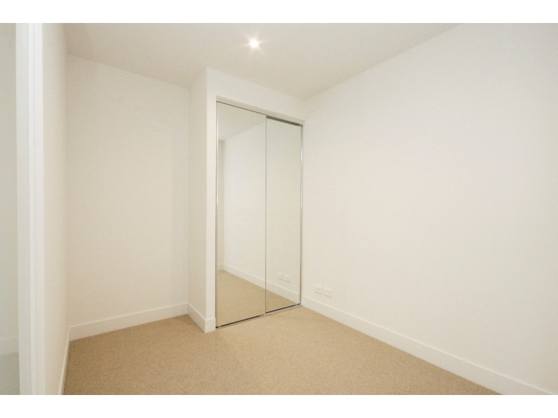 402/8 Station Street, Caulfield North VIC 3161