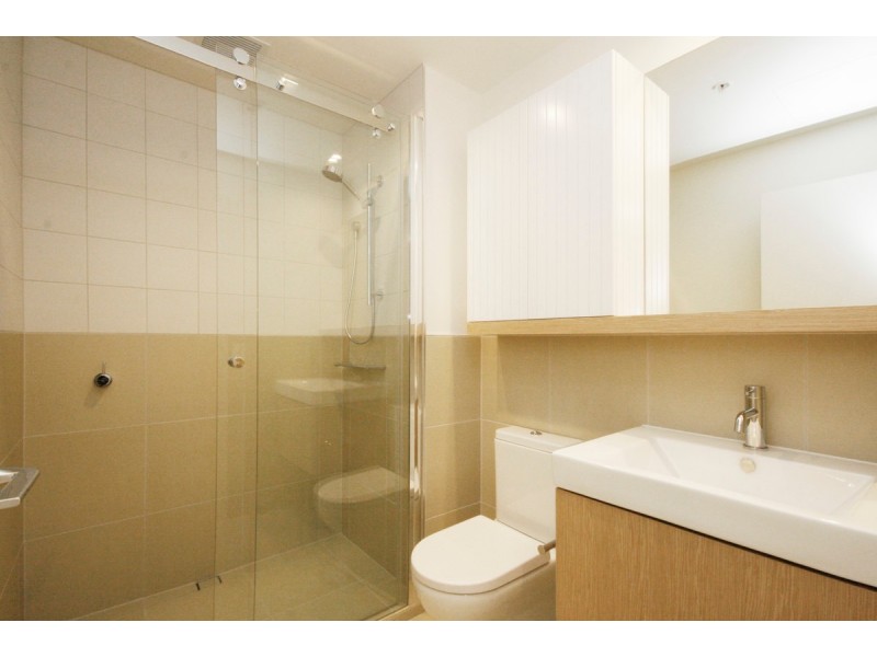 402/8 Station Street, Caulfield North VIC 3161