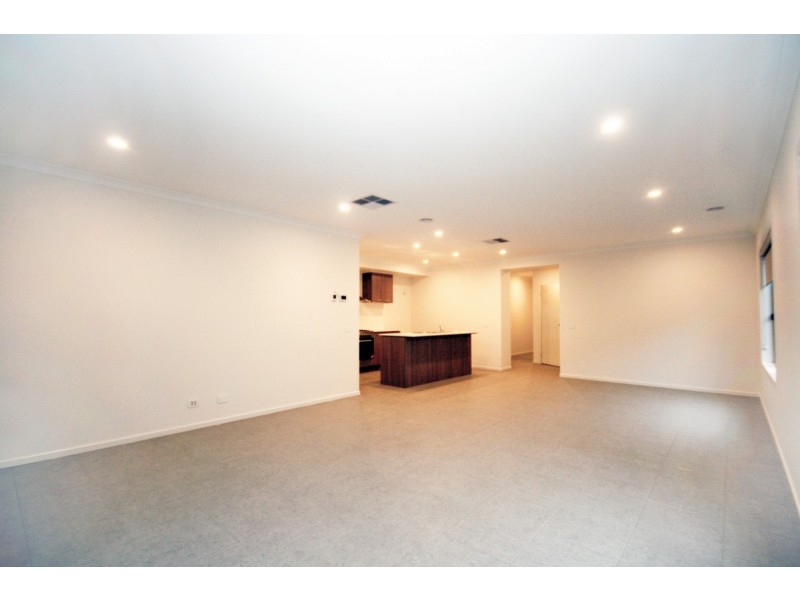 3 Souvenir Street, Truganina VIC 3029