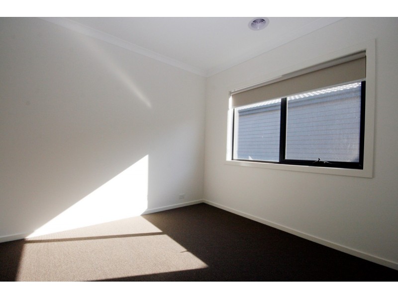 5 Design Drive, Point Cook VIC 3030