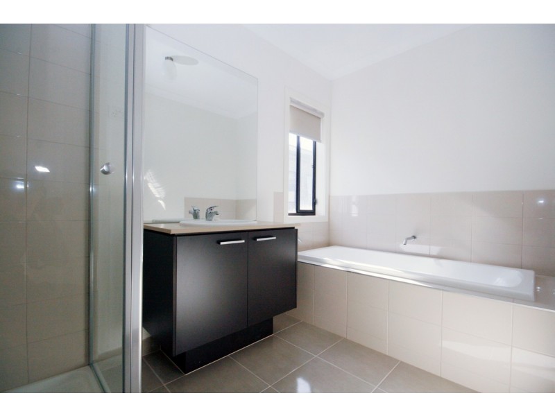 5 Design Drive, Point Cook VIC 3030