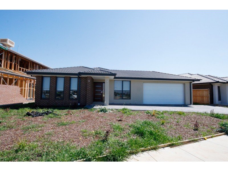 61 Bensonhurst Parade, Point Cook VIC 3030