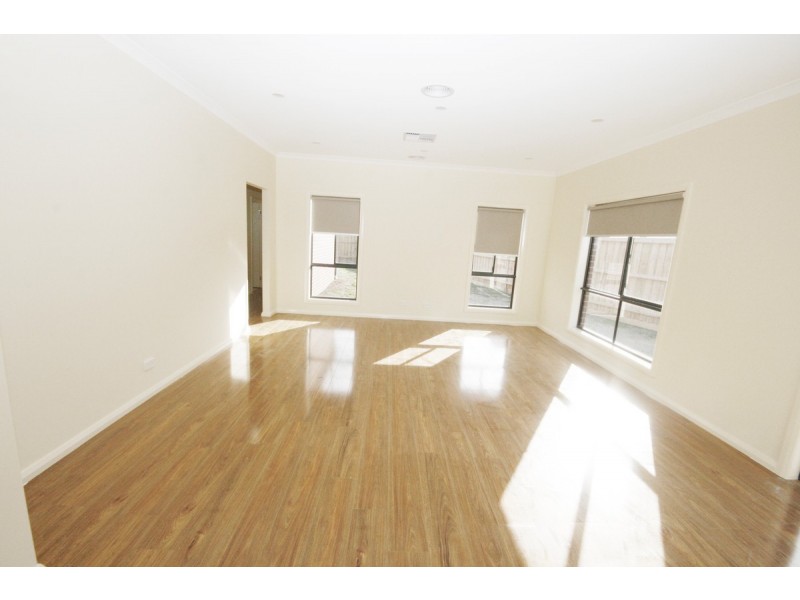 61 Bensonhurst Parade, Point Cook VIC 3030