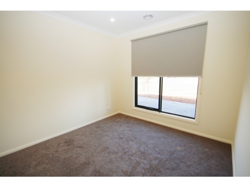 61 Bensonhurst Parade, Point Cook VIC 3030