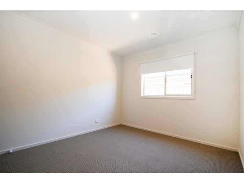 4 Oats Way, Truganina VIC 3029